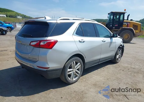 2020 Chevrolet Equinox Premier z USA, uszkodzony, nr VIN 2GNAXYEX8L6137680